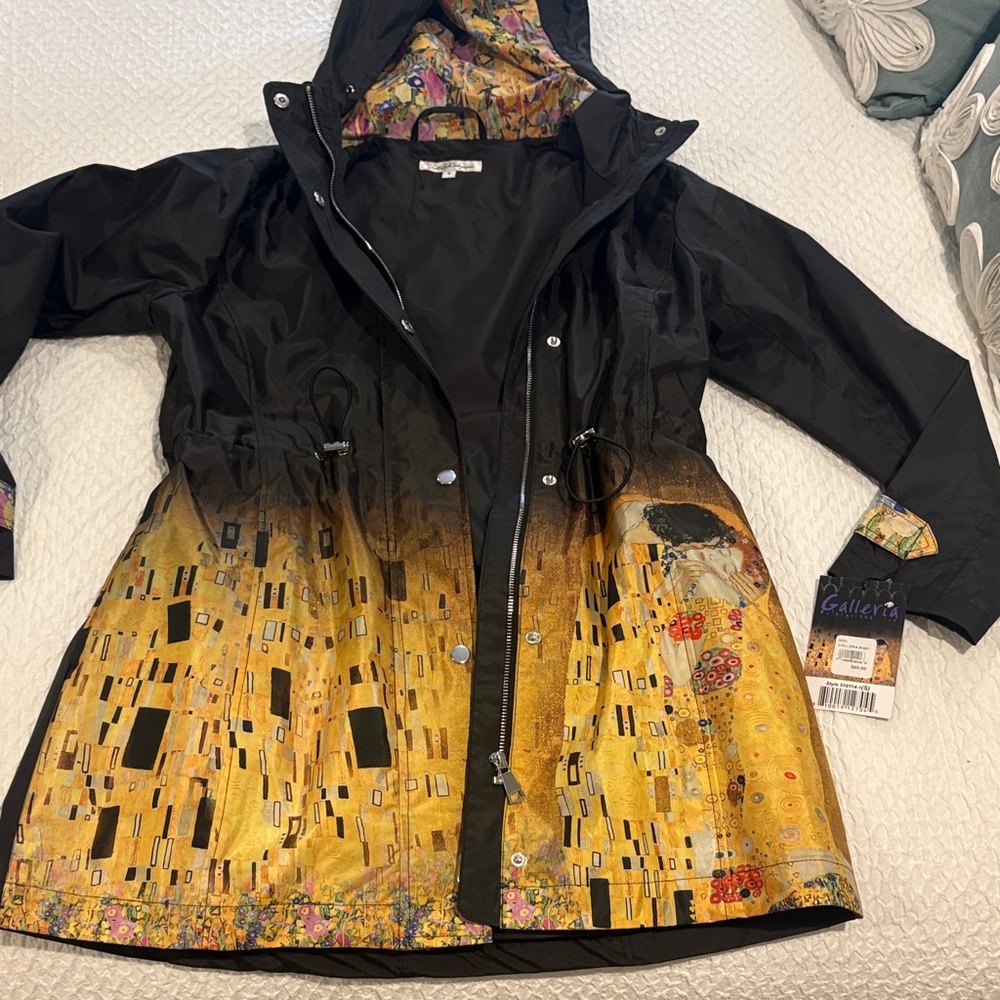 Gallery Women's Black and Gold Patterned Utility Jacket